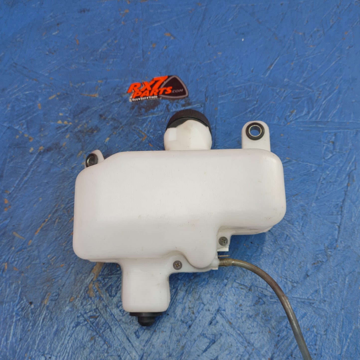 LHD, RHD Rear Washer Fluid Reservoir Bottle W/ Pump & Lid RX7 FD FD3S 93 - 02 Mazda S9B7/5