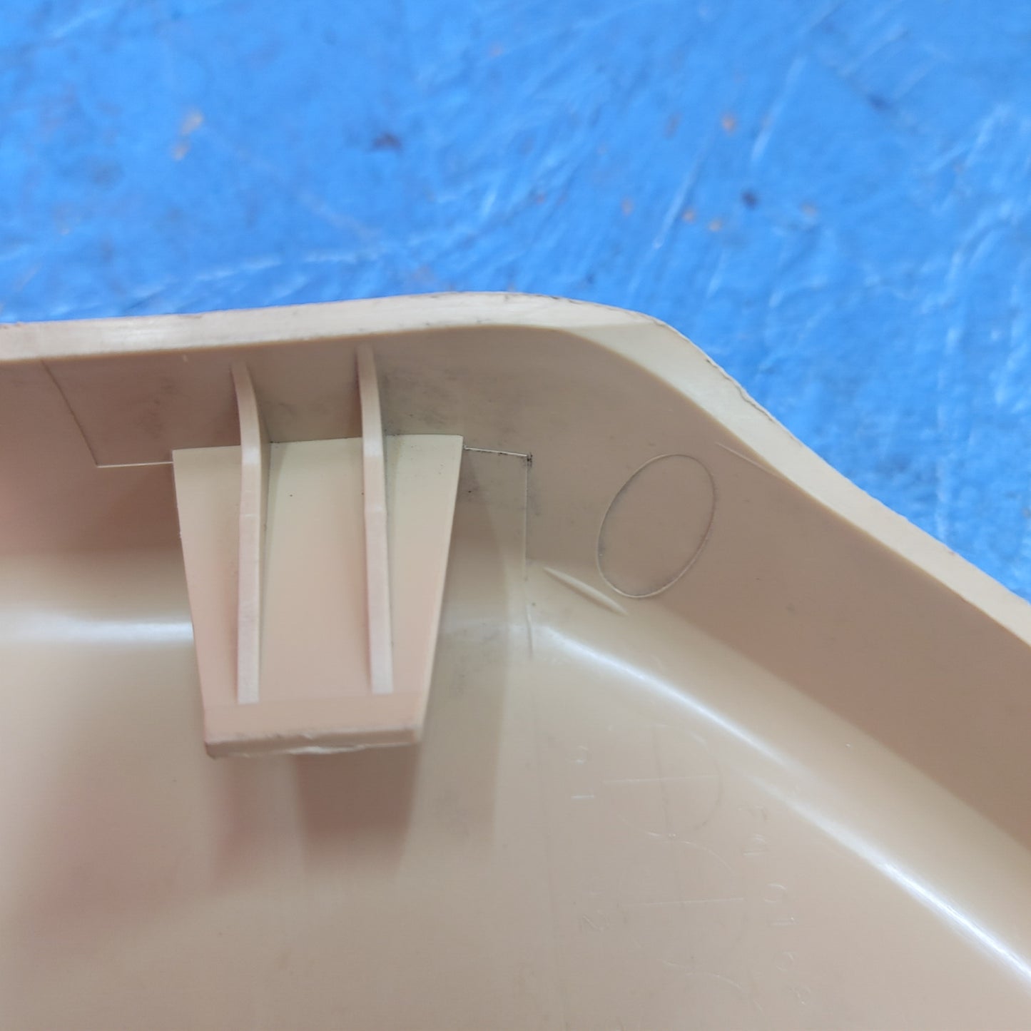 LHD Fuel Door Hatch Lever Cover FD0168 6F6 RX7 FD FD3S 93 - 95 Mazda S9B2/6