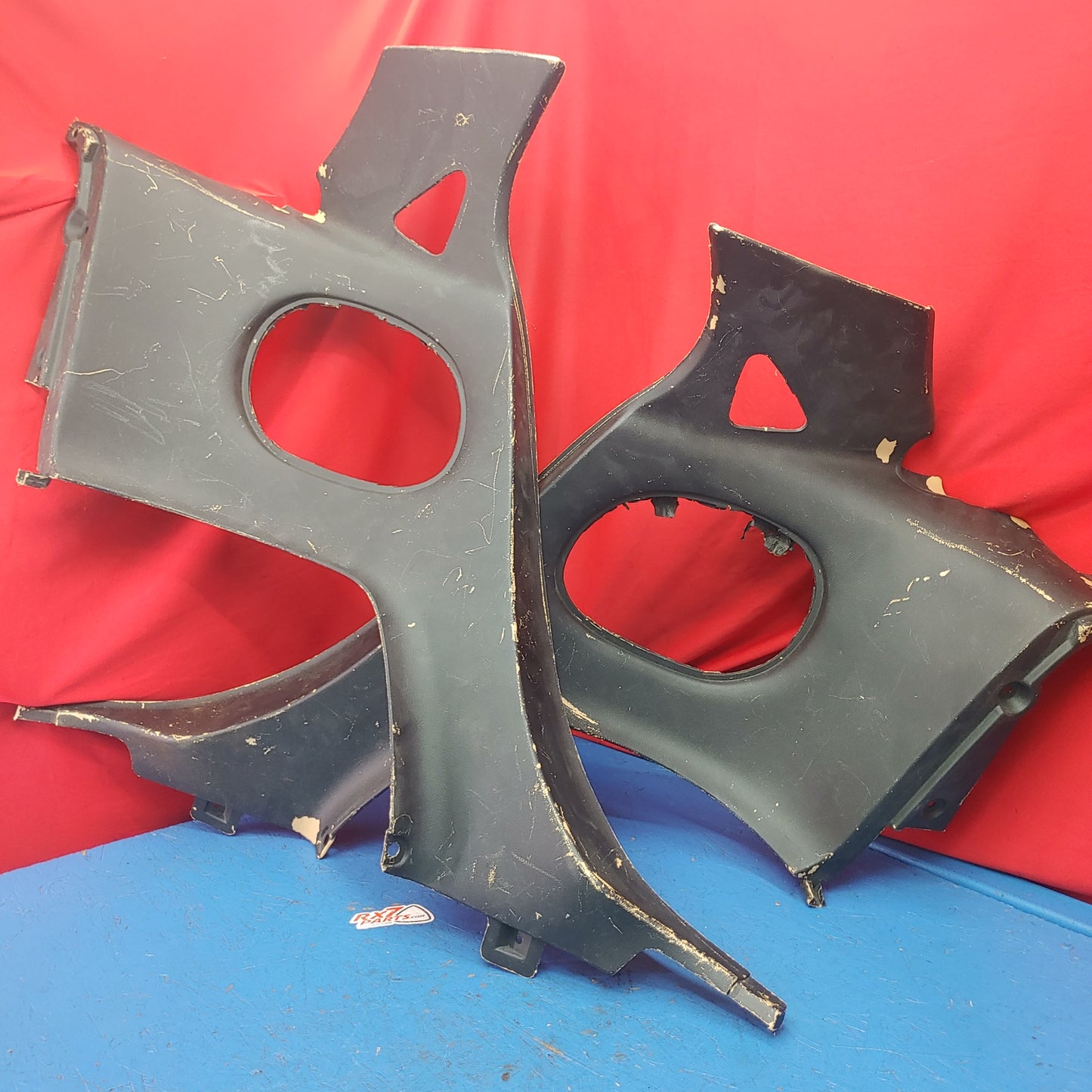 LHD, RHD Tan Painted Black Pair Of Rear Quarter Plastics Rear Seat Bins Painted See Photos FD01 68 560 RX7 FD FD3S 93 - 02 Mazda S4b0208