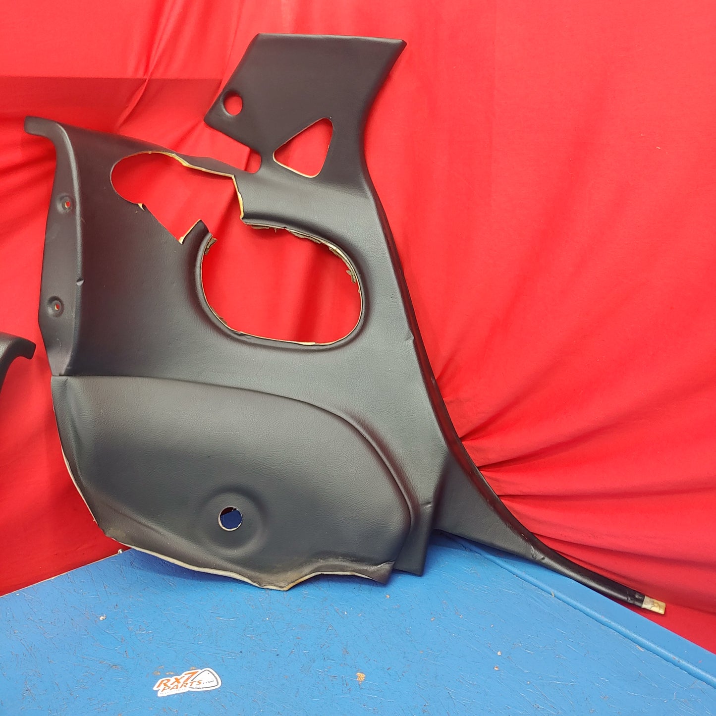 LHD, RHD Black Rear Seat Quarter Plastics Pair Not For Bins Major Cuts RH F100-68-531 LH F100-68-561 RX7 FD FD3S 93 - 02 Mazda S4b0218