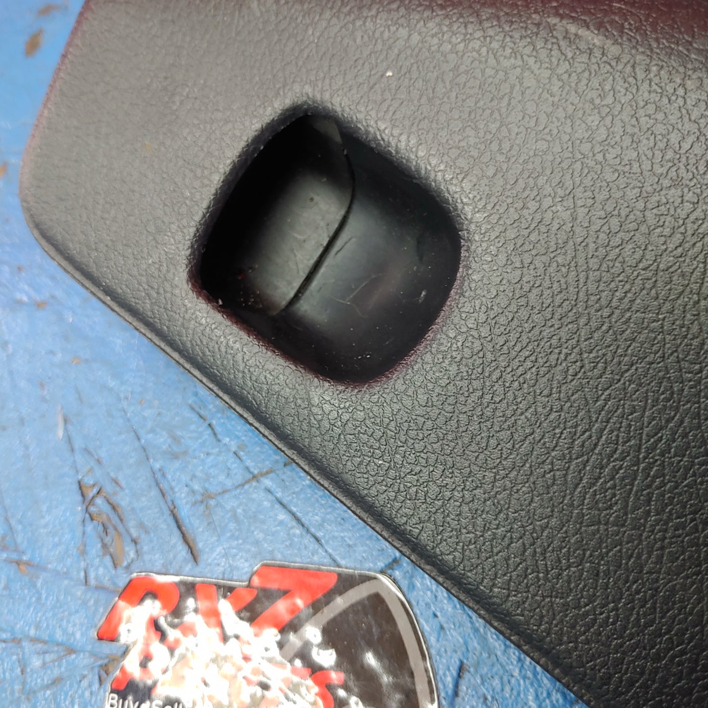 RHD Right Side Rear Hatch Jack Cover FD01 68 8T0 RH RX7 FD FD3S 93 - 02 Mazda S8B39/22