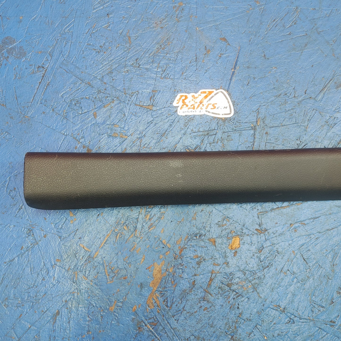 LHD, RHD Rear Hatch Liftgate Trunk Center Garnish FD01-68-931 RX7 FD FD3S 93 - 02 Mazda S4B0/270