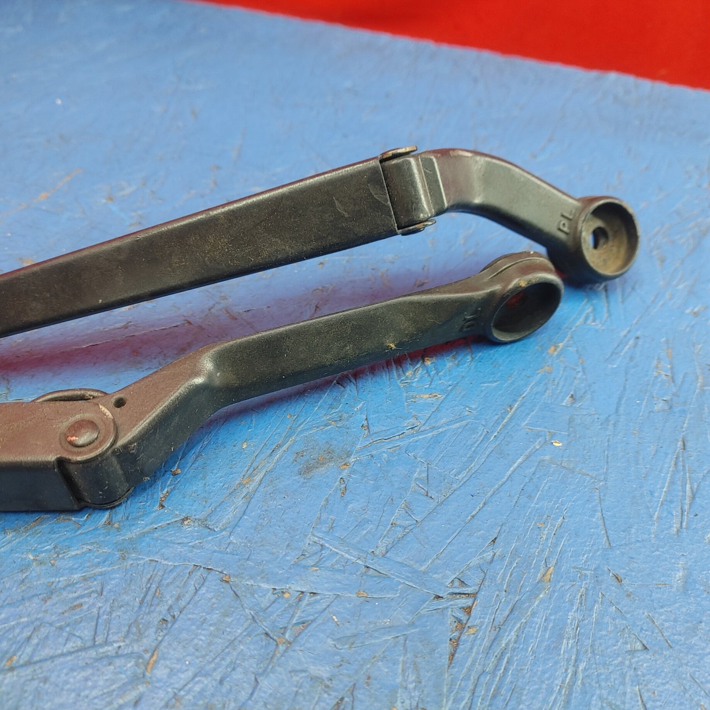 LHD Wiper Arm Pair Left Right J65HLD946 J65HLP947 RX7 FD FD3S 93 - 95 Mazda S12B16/12
