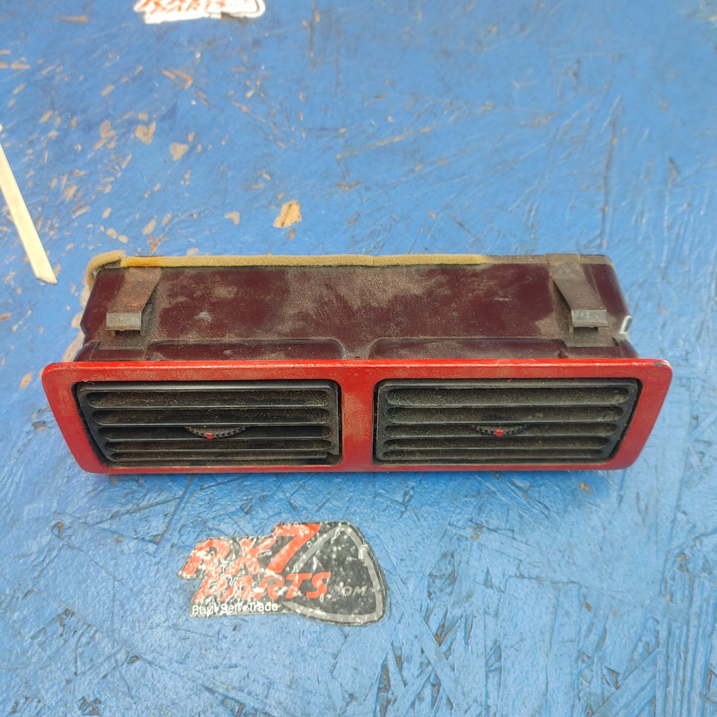 LHD, RHD Dash Center Air Vent Grille FC01 64 840 RX7 FC FC3S 86 - 91 Mazda S12B16/3