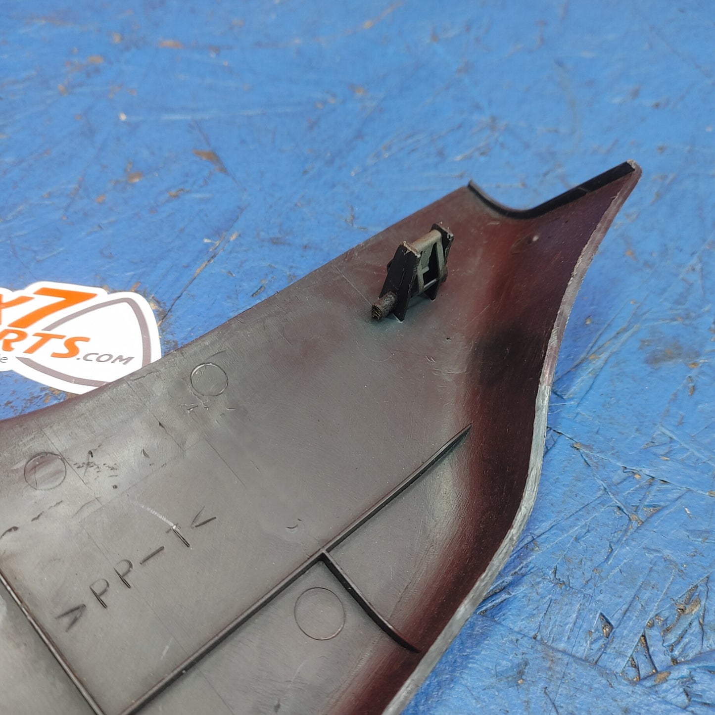 LHD Center Console Right Side Dash Panel FD01-64-220 RX7 FD FD3S 93 - 95 Mazda S12B17/4