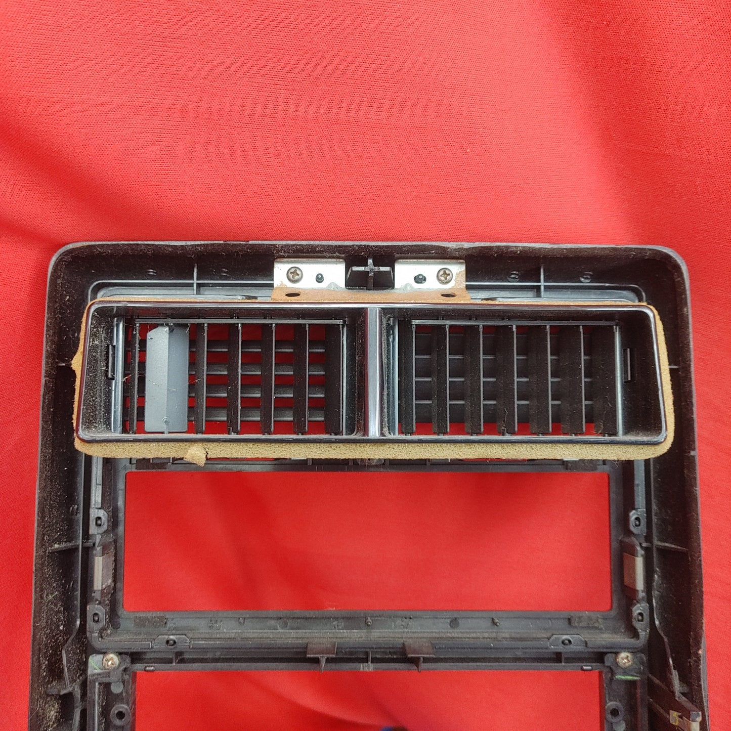 LHD, RHD Radio Stereo Surround Bezel With Center Air Louver Dash Vent Radio Trim RX7 FC FC3S 86 - 91 Mazda S12B5/7