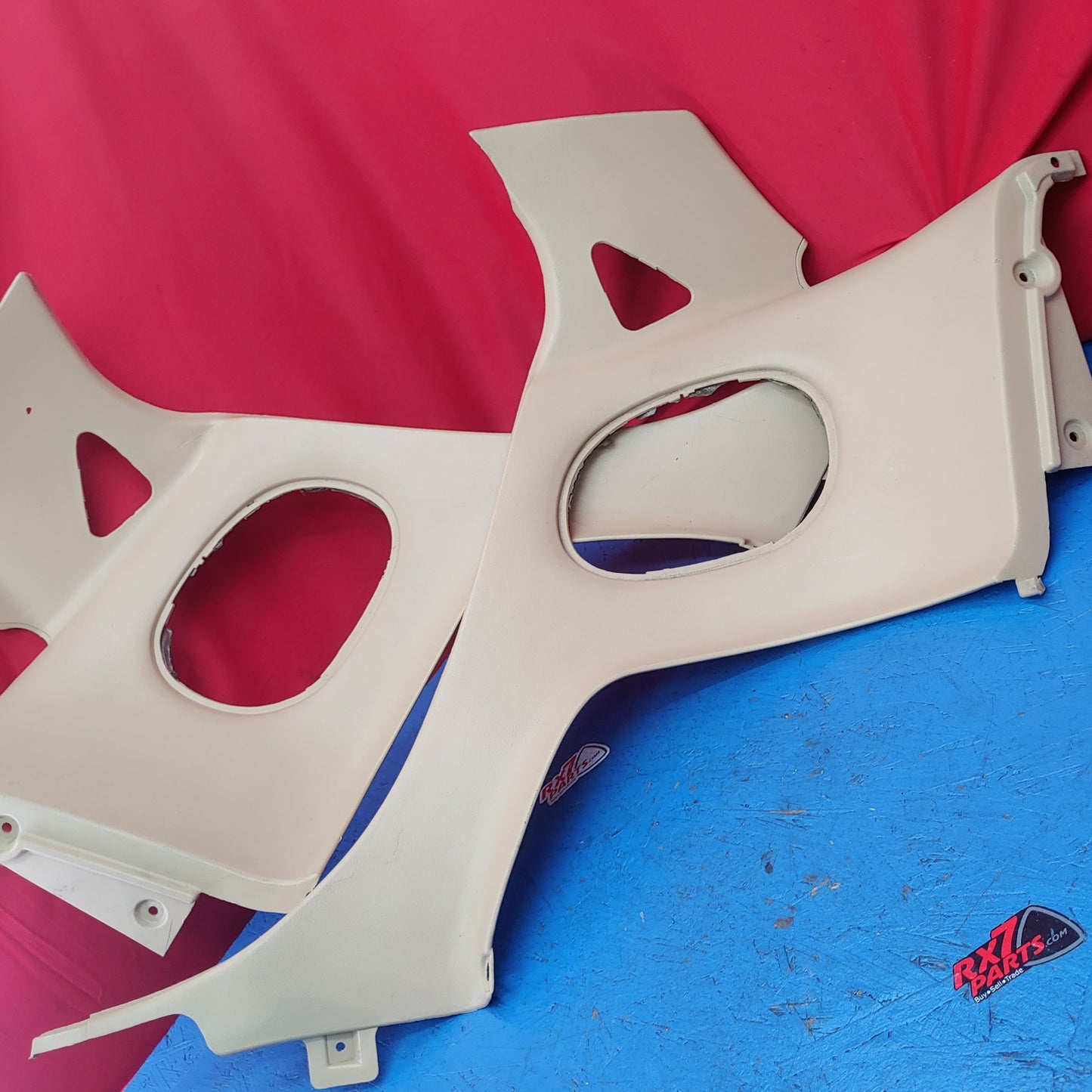 LHD, RHD Tan Pair Of Rear Quarter Plastics Rear Seat Bins FD01 68 560 RX7 FD FD3S 93 - 02 Mazda S4B0213
