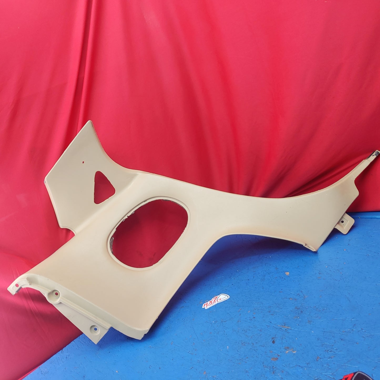 LHD, RHD Tan Pair Of Rear Quarter Plastics Rear Seat Bins FD01 68 560 RX7 FD FD3S 93 - 02 Mazda S4B0213