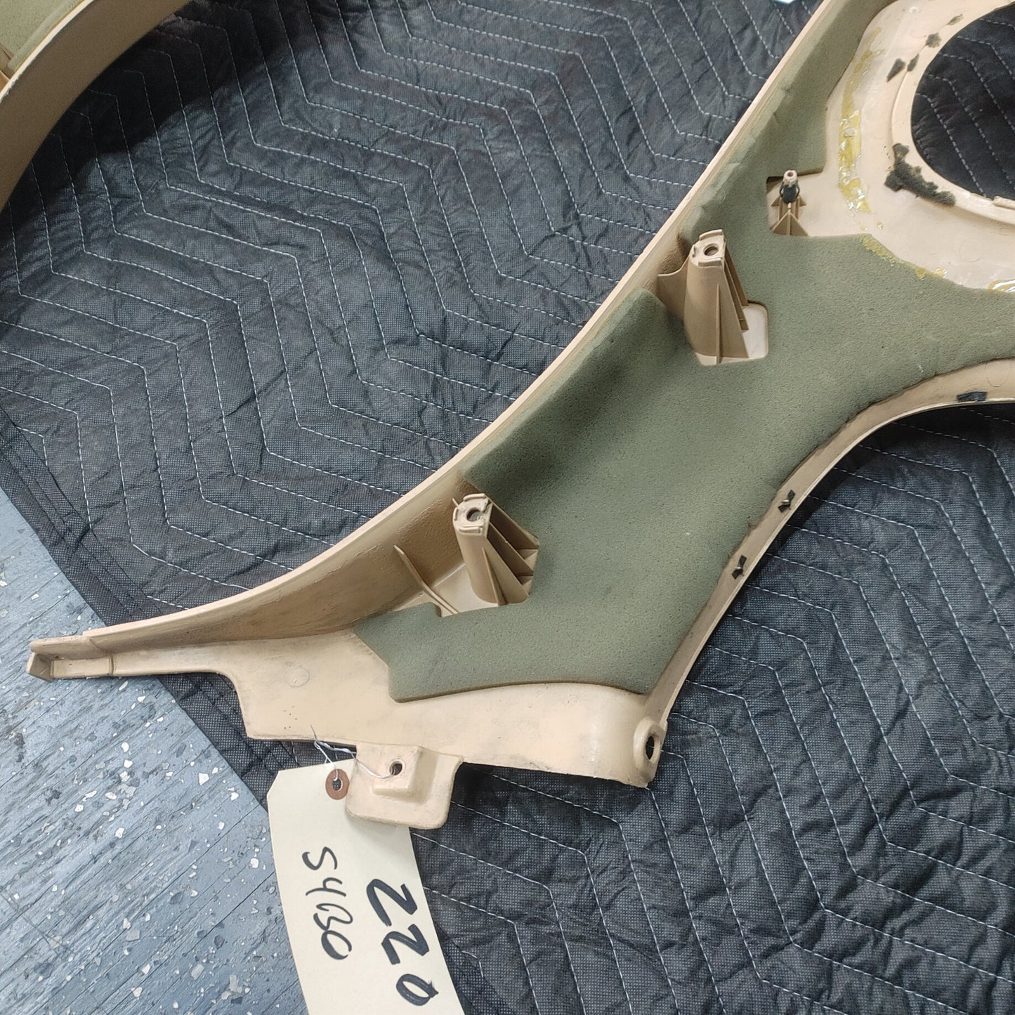 LHD, RHD Tan Pair Of Rear Quarter Plastics Rear Seat Bins FD0168530 RX7 FD FD3S 93 - 02 Mazda S4B0/220