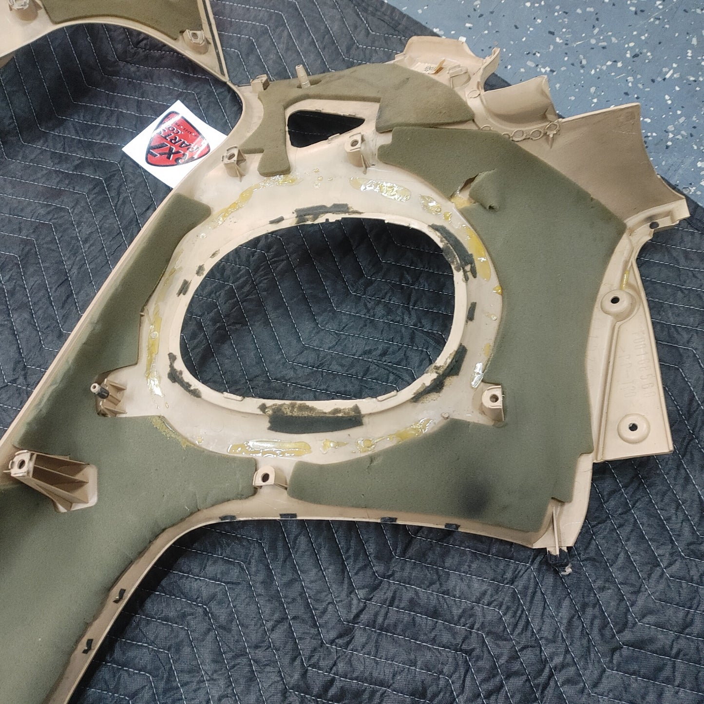 LHD, RHD Tan Pair Of Rear Quarter Plastics Rear Seat Bins FD0168530 RX7 FD FD3S 93 - 02 Mazda S4B0/220