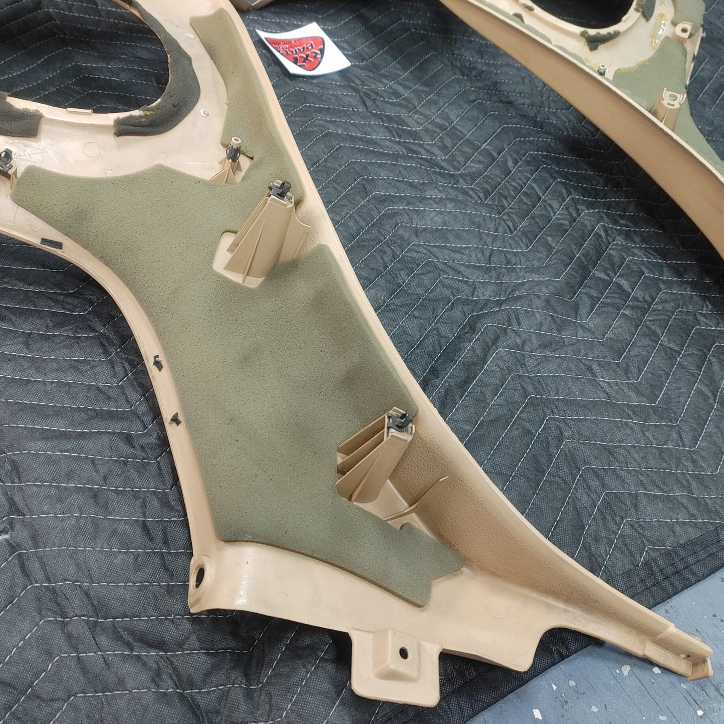 LHD, RHD Tan Pair Of Rear Quarter Plastics Rear Seat Bins FD0168530 RX7 FD FD3S 93 - 02 Mazda S4B0/220