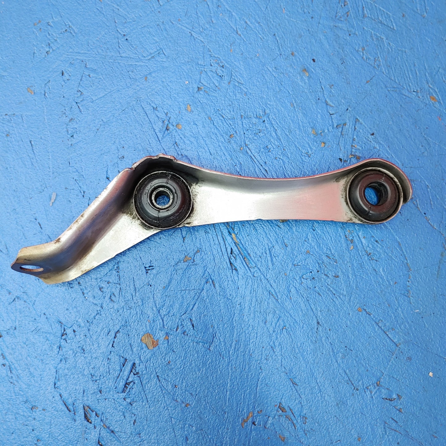 Exhaust Transmission to Manifold Bracket Is300 SXE10 01 - 05 Lexus S4B30/30