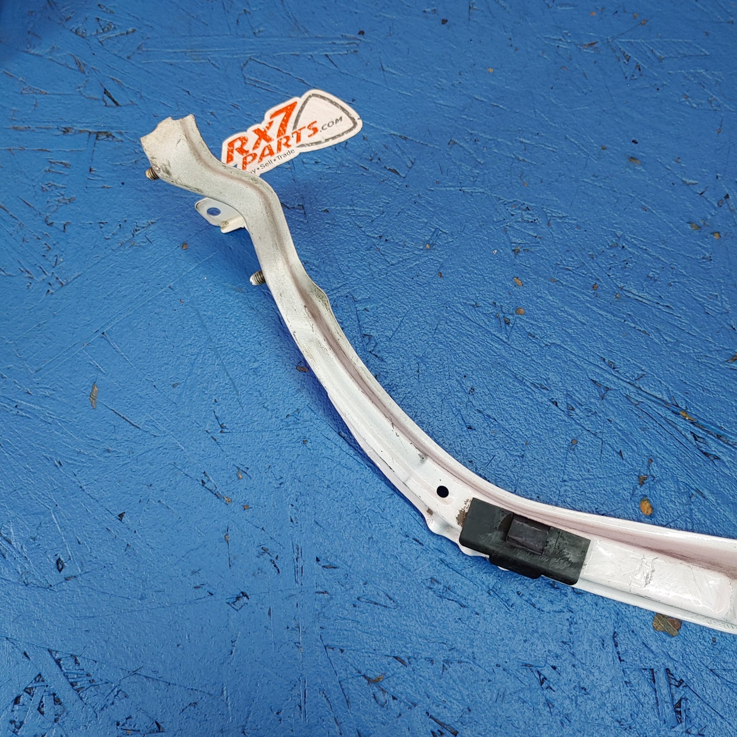 Right Front Headlight Bracket Is300 SXE10 01 - 05 Lexus S4B31/1