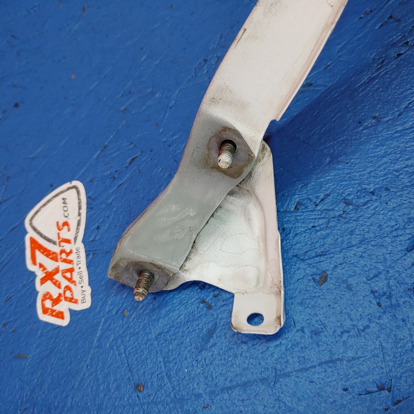 Right Front Headlight Bracket Is300 SXE10 01 - 05 Lexus S4B31/1