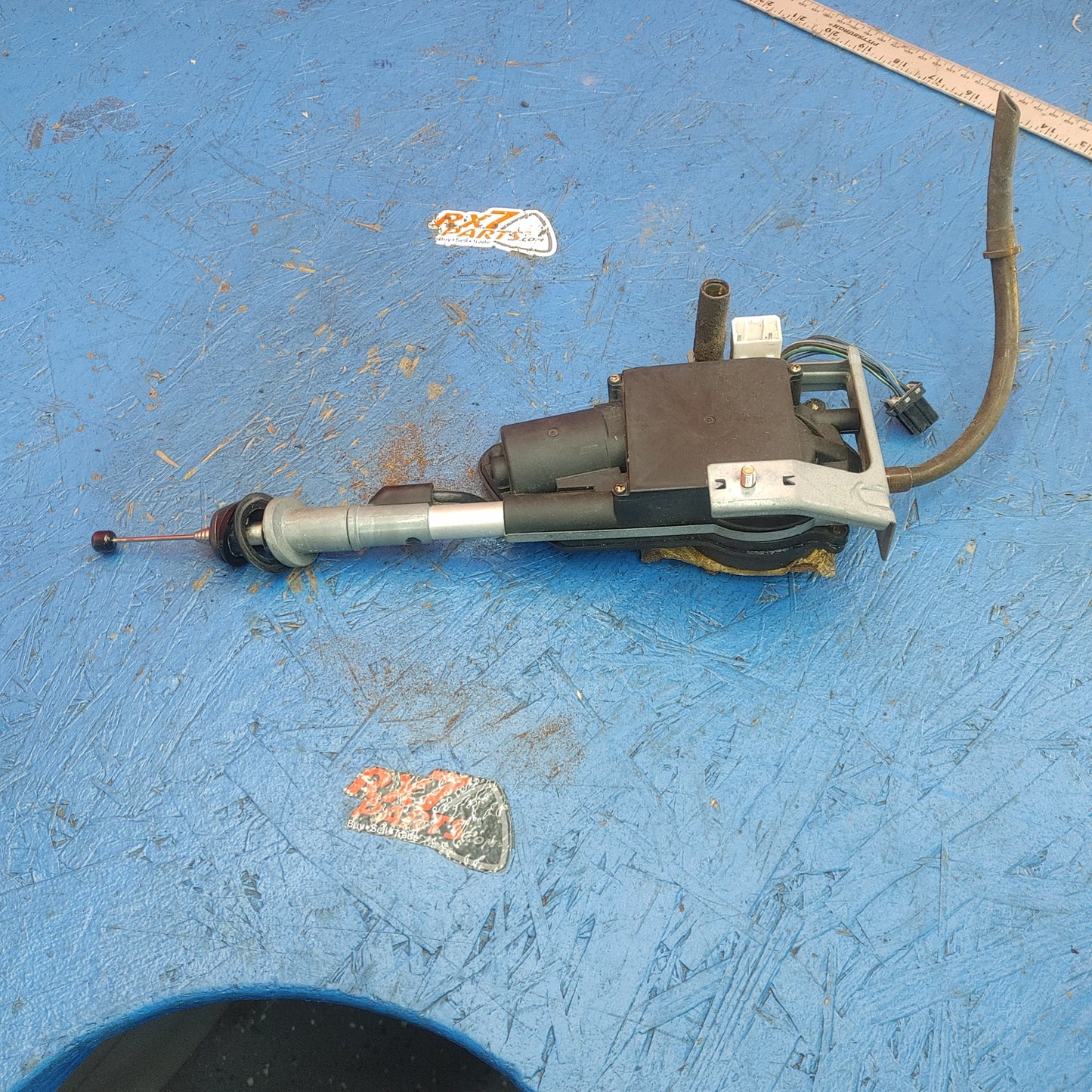 LHD, RHD Radio Antenna Motor FD01-66-930D RX7 FD FD3S 93 - 02 Mazda S8B29/12