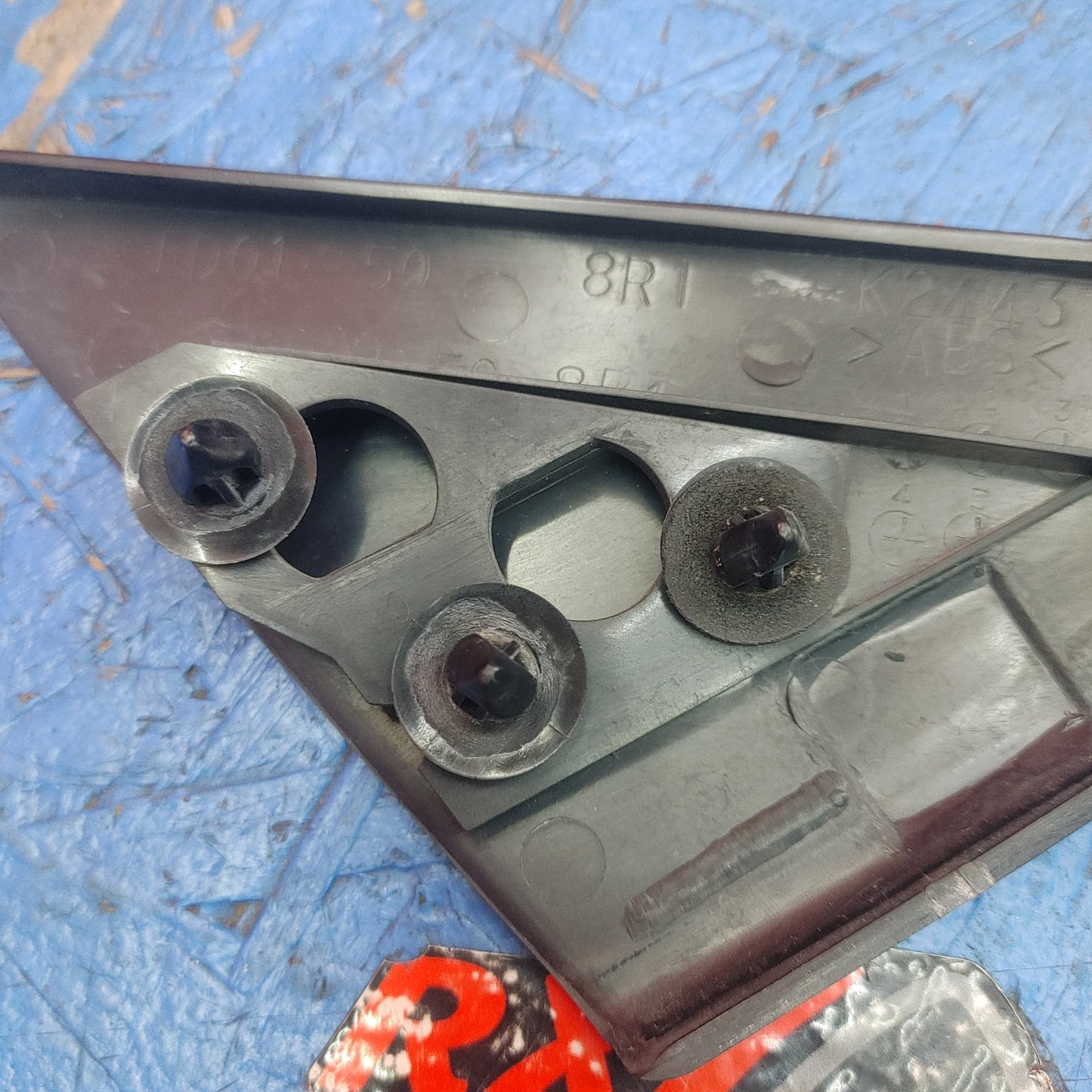 LHD, RHD Right Outer Triangle Trim FD01-50-8R1 RX7 FD FD3S 93 - 02 Mazda S8B29/18