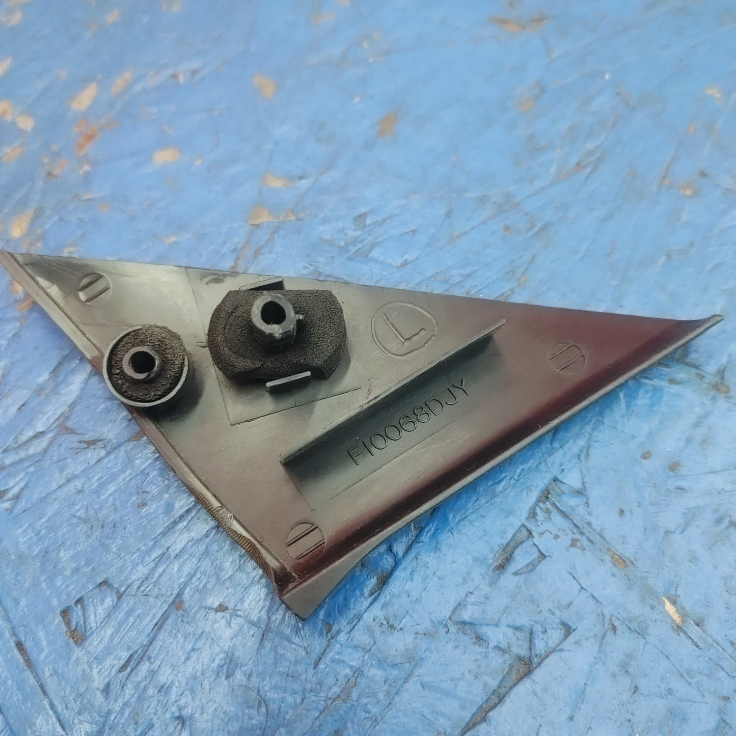 LHD, RHD Left Side Inner Door Triangle Trim Mirror Bolt Cover F100-68-DJY RX7 FD FD3S 93 - 02 Mazda S8B29/27