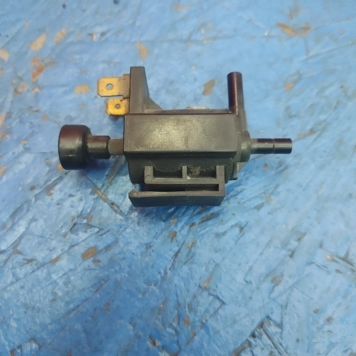 LHD, RHD Turbo Vacuum Solenoid Valve AESA127 1 1L1 RX7 FD FD3S 93 - 02 Mazda S8B29/36