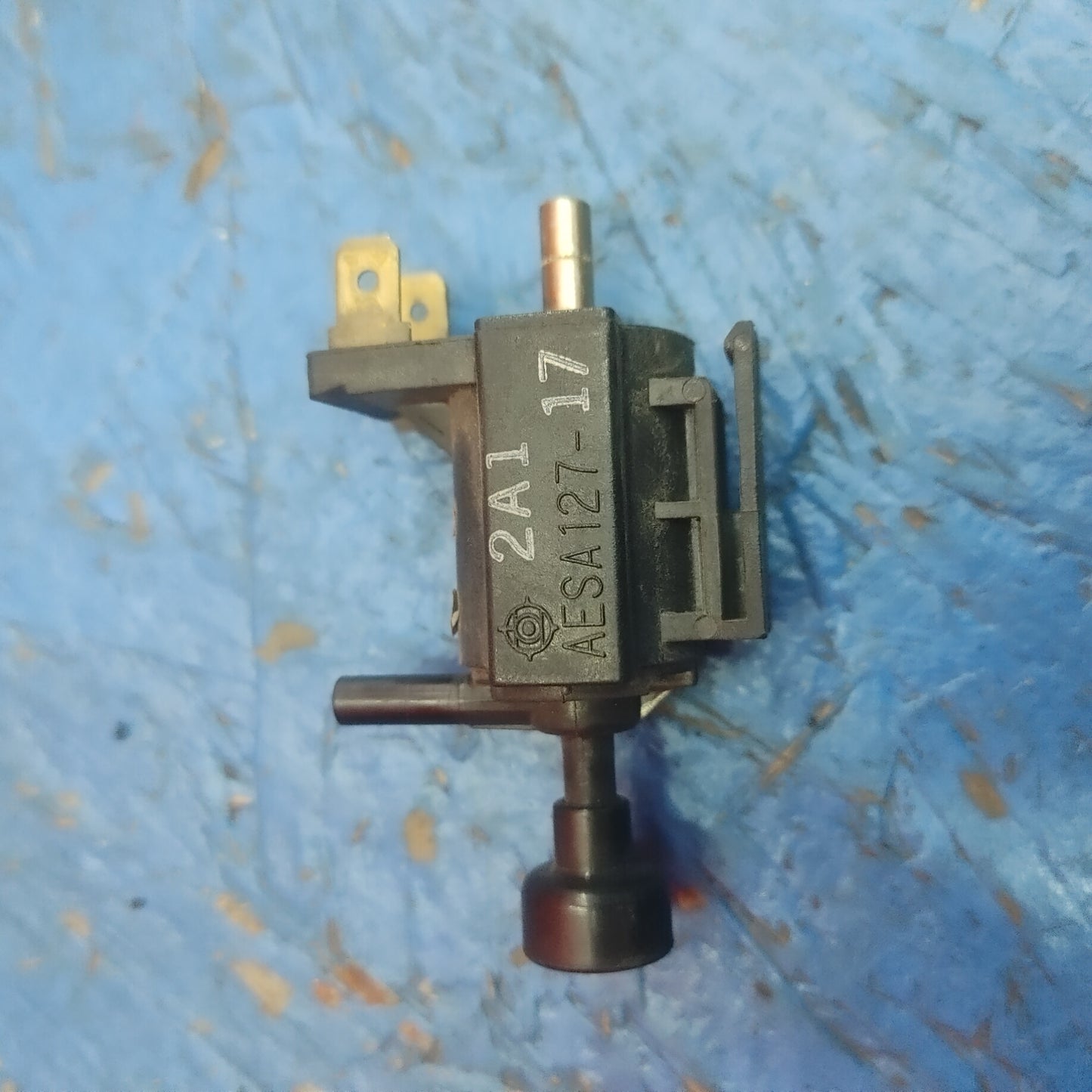 LHD, RHD Turbo Vacuum Solenoid Valve AESA127 17 2A1 RX7 FD FD3S 93 - 02 Mazda S8B29/37