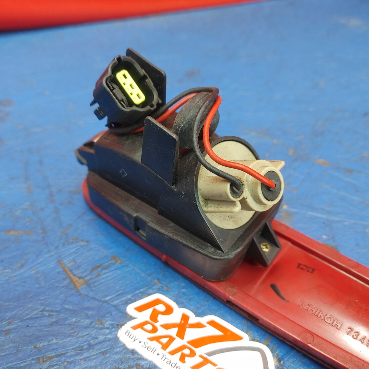 LHD, RHD Rear Left Lh Bumper Mounted Marker/Reverse Light RX7 FD FD3S 93 - 02 Mazda S8B34/4