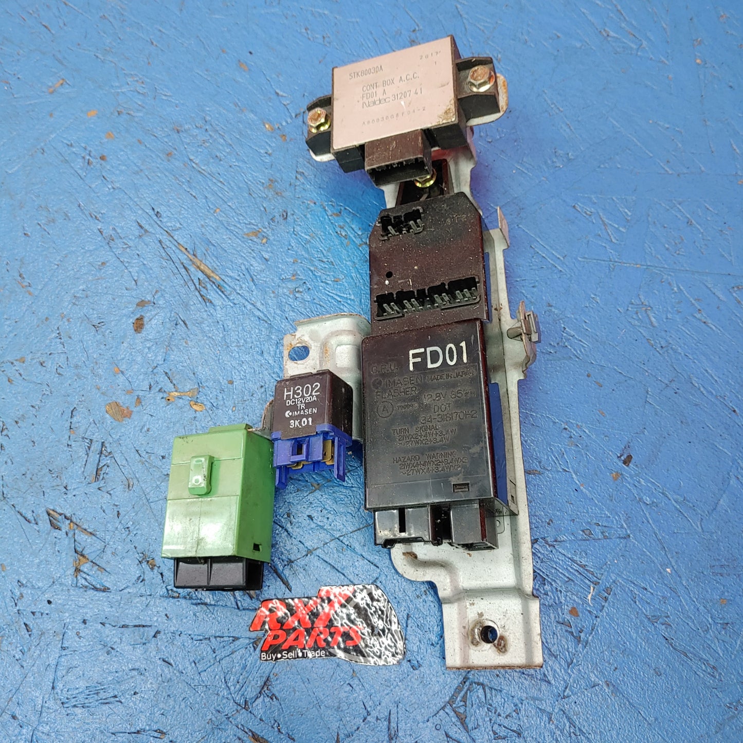 LHD Flasher CPU with Relay Bracket Holder (COMPLETE ASSEMBLY) RX7 FD FD3S 93 - 95 Mazda S9B30/20
