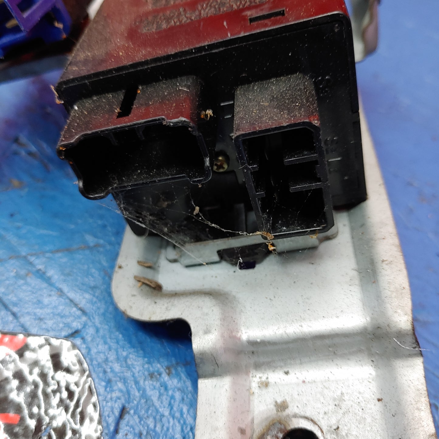 LHD Flasher CPU with Relay Bracket Holder (COMPLETE ASSEMBLY) RX7 FD FD3S 93 - 95 Mazda S9B30/20