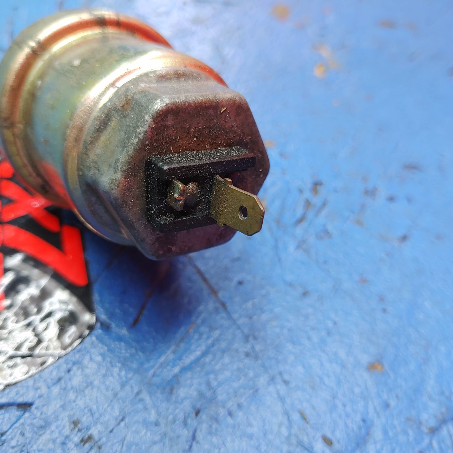 LHD, RHD Oil Pressure Sending Unit Sensor RX7 FD FD3S 93 - 02 Mazda S9B30/6