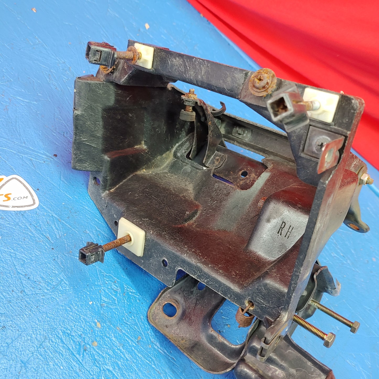 LHD, RHD Right Headlight Bucket Bracket RX7 FD FD3S 93 - 02 Mazda S10B5/5