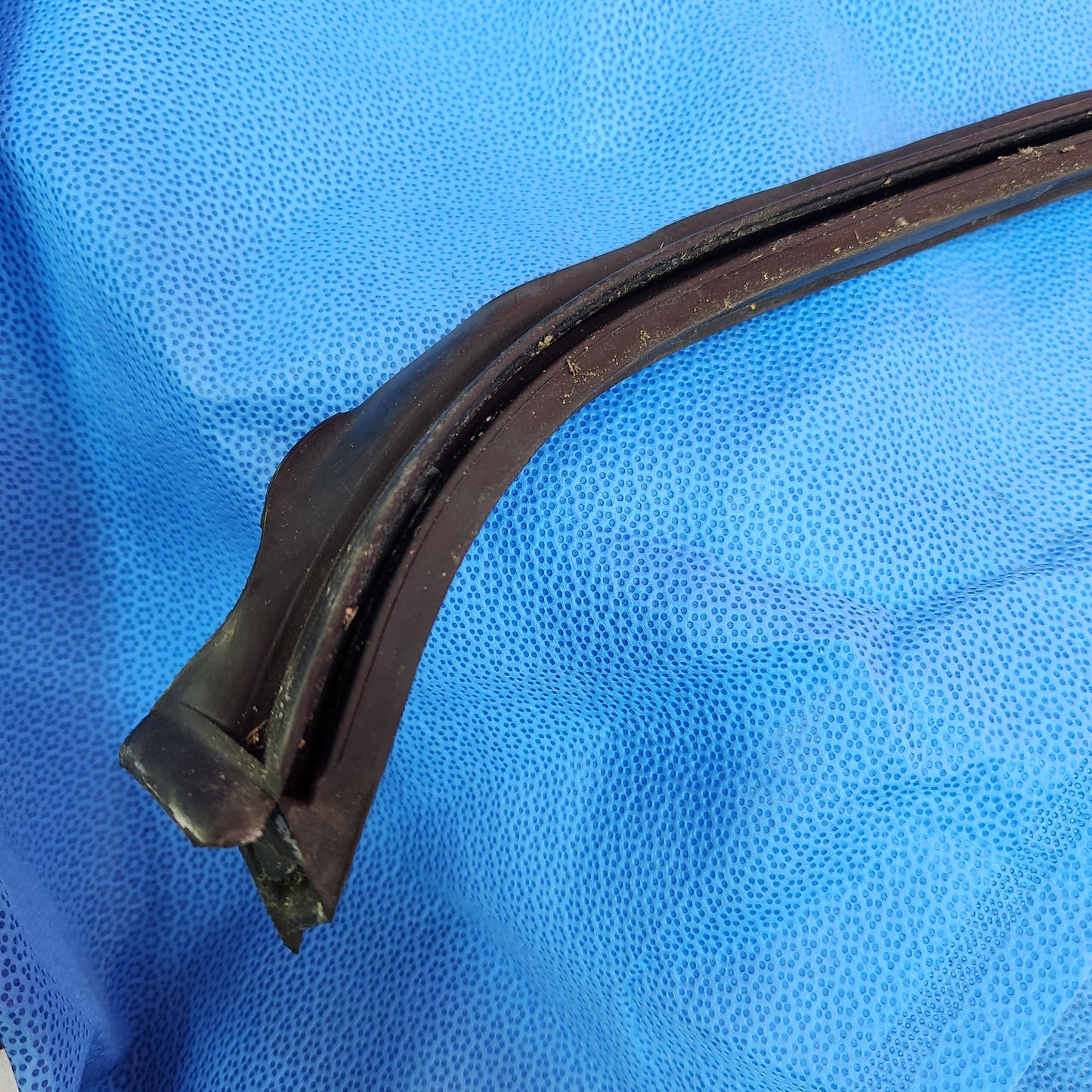 LHD, RHD Used Left Glass Weatherstrip molding L: FD01:58:76YJ R: FD01:59:76YJ Mazda Rx7 FD3S FD S4b8lgws