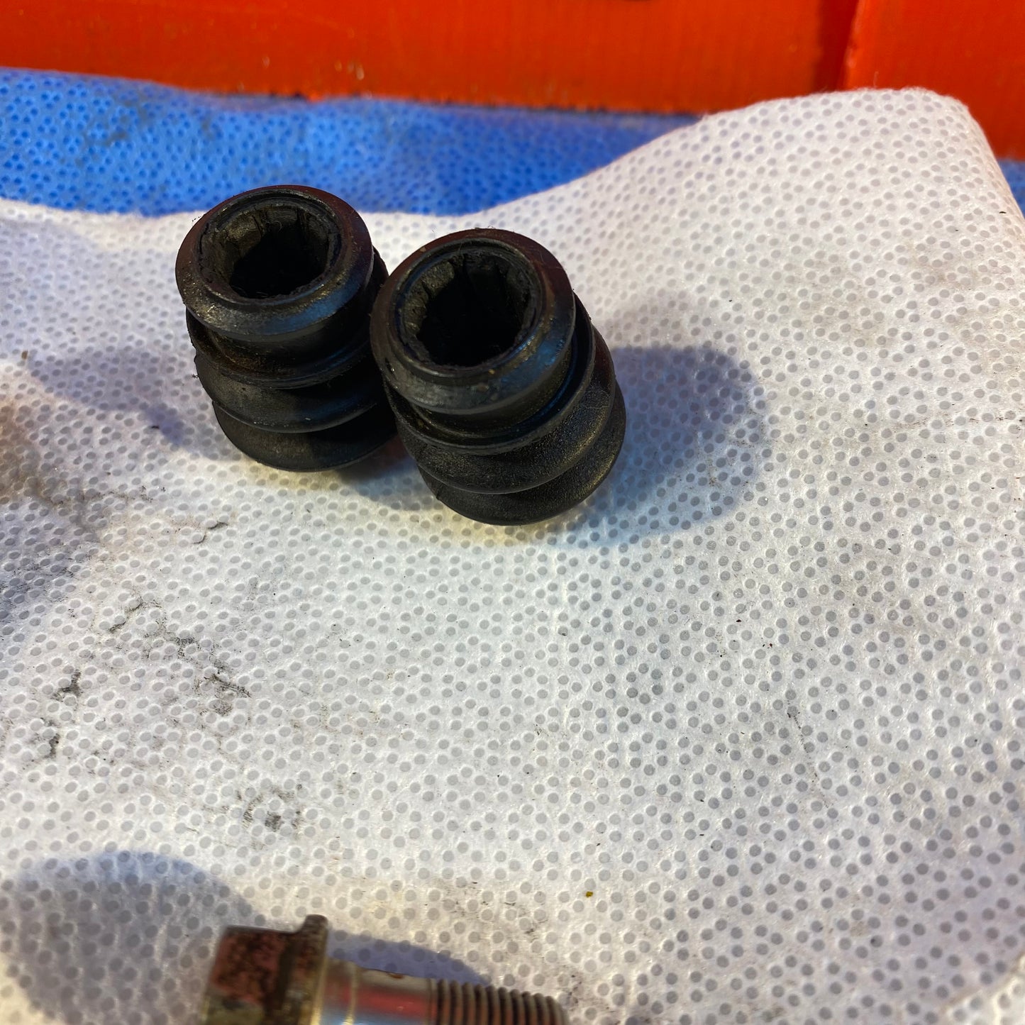LHD, RHD Rear Disc Brake Caliper Guide Pin Bolts with Bellows and Banjo Bolt Mazda Rx7 FD3S FD S5B11/15