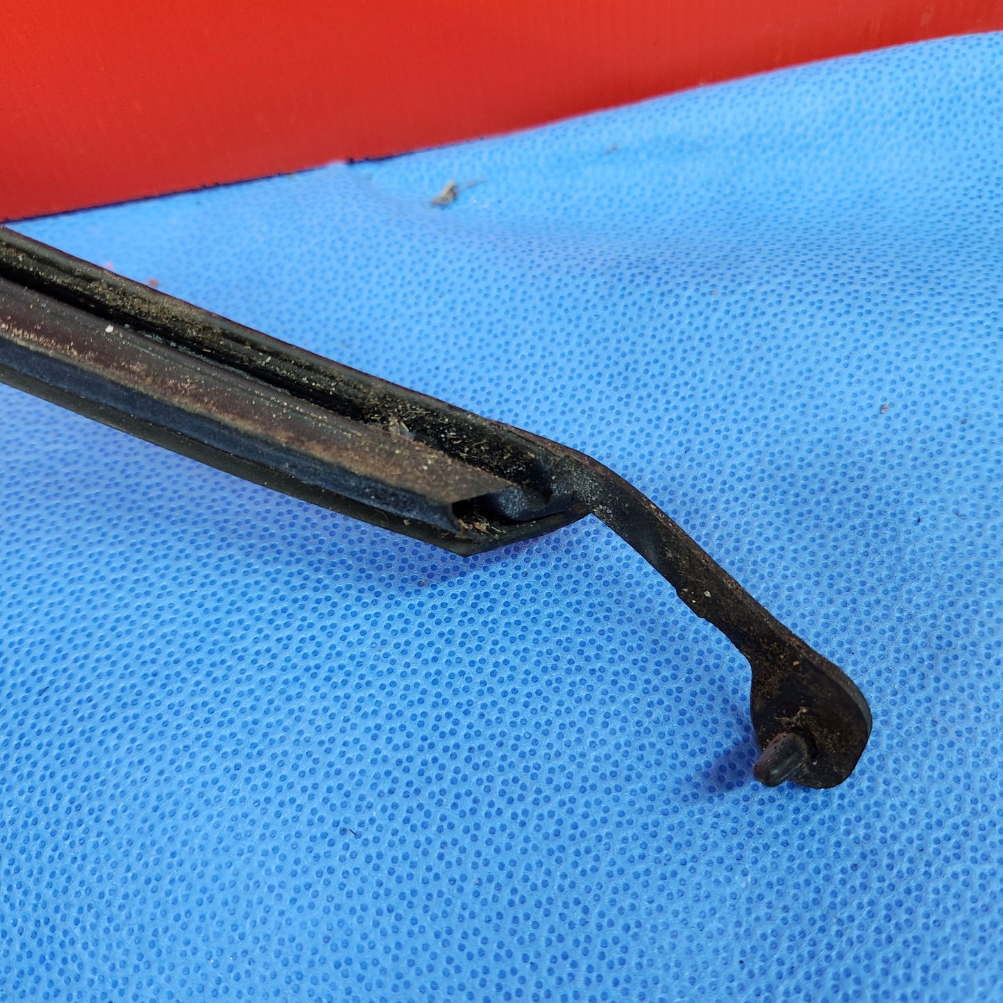 LHD, RHD Used Left Glass Weatherstrip molding L: FD01:58:76YJ R: FD01:59:76YJ Mazda Rx7 FD3S FD S4b8lgws