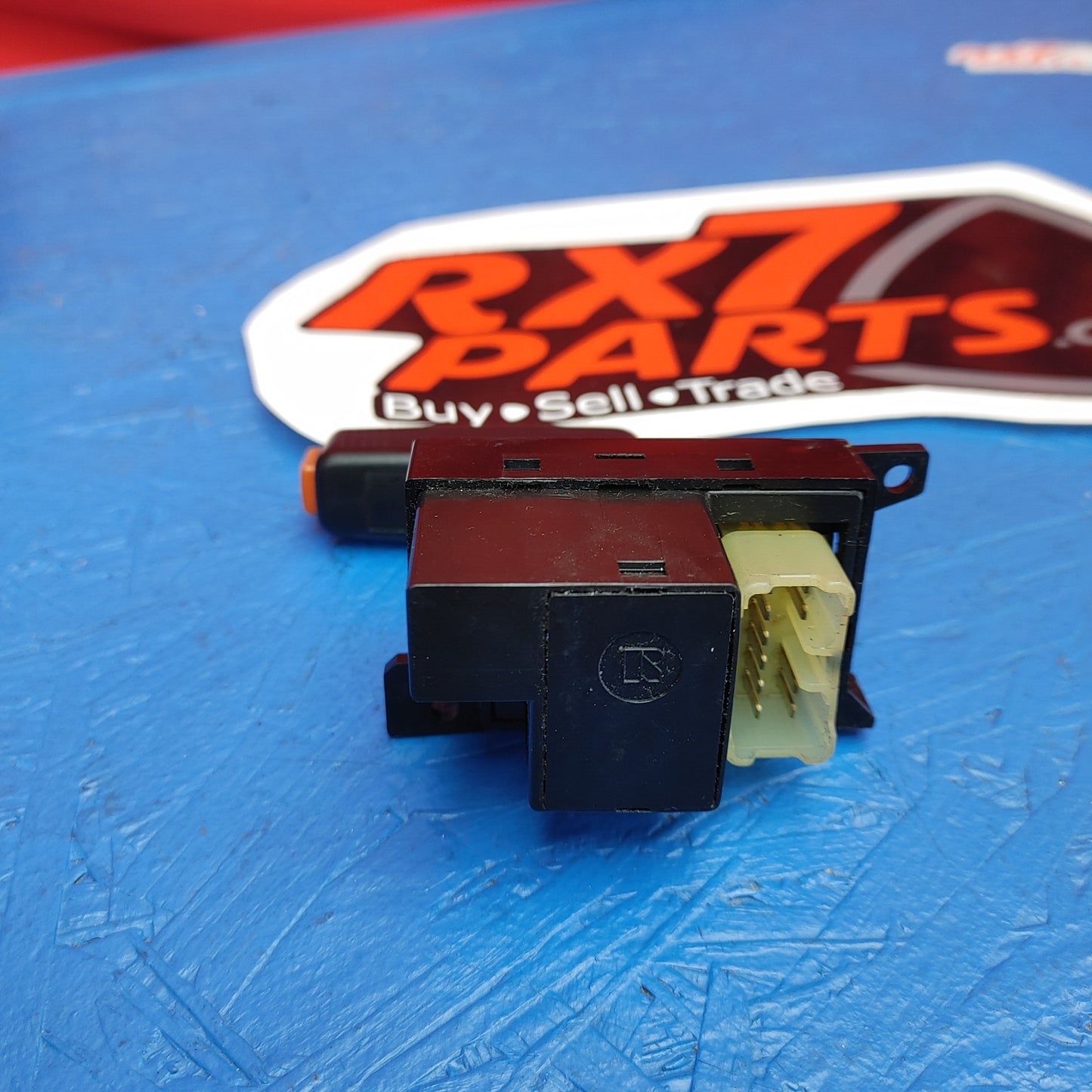 Vert Cruise Control Switch  RX7 FC FC3S 79 - 85 Mazda S7B15/2