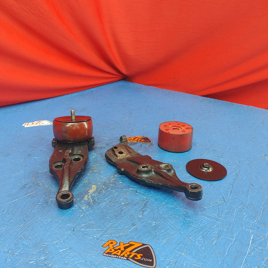 LHD, RHD Steel Brackets W/ Used Polyurethane Motor Mounts  RX7 FD FD3S 93 - 02 Mazda S9B6/3