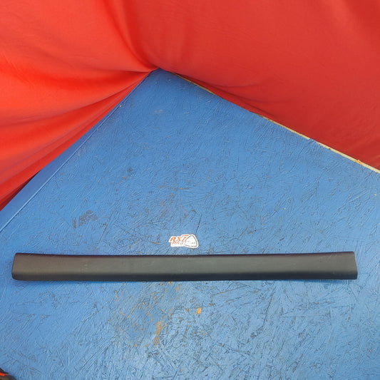 LHD, RHD Rear Hatch Liftgate Trunk Center Garnish FD01-68-931 RX7 FD FD3S 93 - 02 Mazda S4B0/270