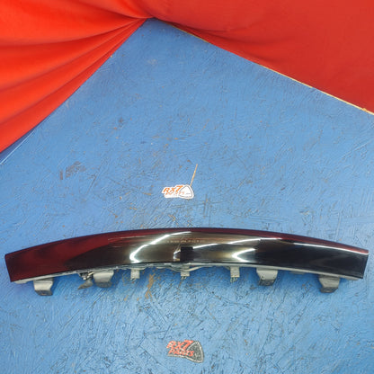 LHD, RHD Koito 93-98 Taillight Center Section Garnish 286-61639 RX7 FD FD3S 93 - 02 Mazda S7B43/11