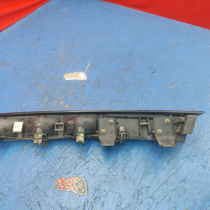 LHD, RHD Koito 93-98 Taillight Center Section Garnish 286-61639 RX7 FD FD3S 93 - 02 Mazda S7B43/11