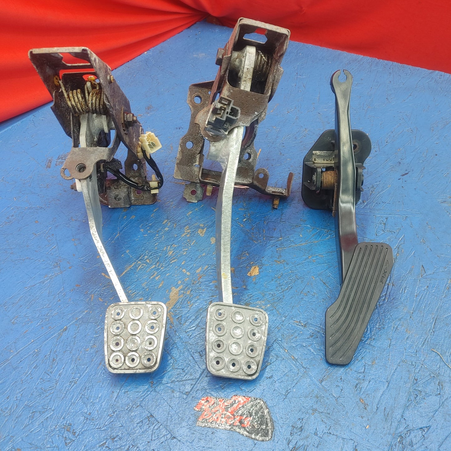 LHD Complete Pedal Set Throttle Brake And Clutch Pedals  RX7 FD FD3S 93 - 95 Mazda S7B44/3