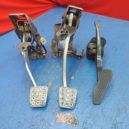 LHD Complete Pedal Set Throttle Brake And Clutch Pedals  RX7 FD FD3S 93 - 95 Mazda S7B44/3