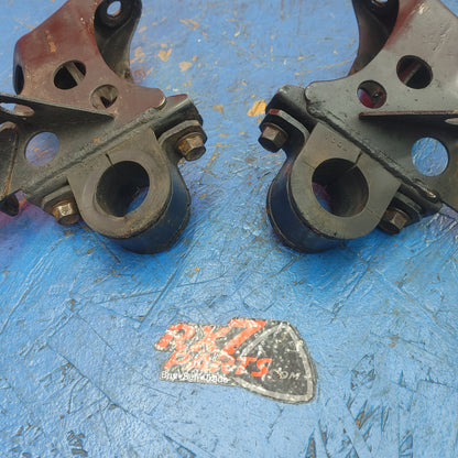 LHD Front Left And Right Sway Bar Stabilizer Bar Brackets  RX7 FD FD3S 93 - 95 Mazda S9B31/6