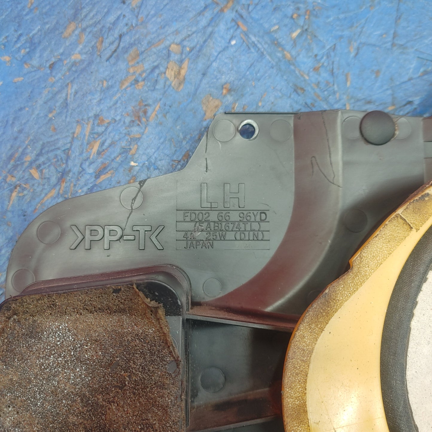 LHD Oem Left Door Speaker Assembly Bracket FD02 66 96YD RX7 FD FD3S 93 - 02 Mazda S9B31/14