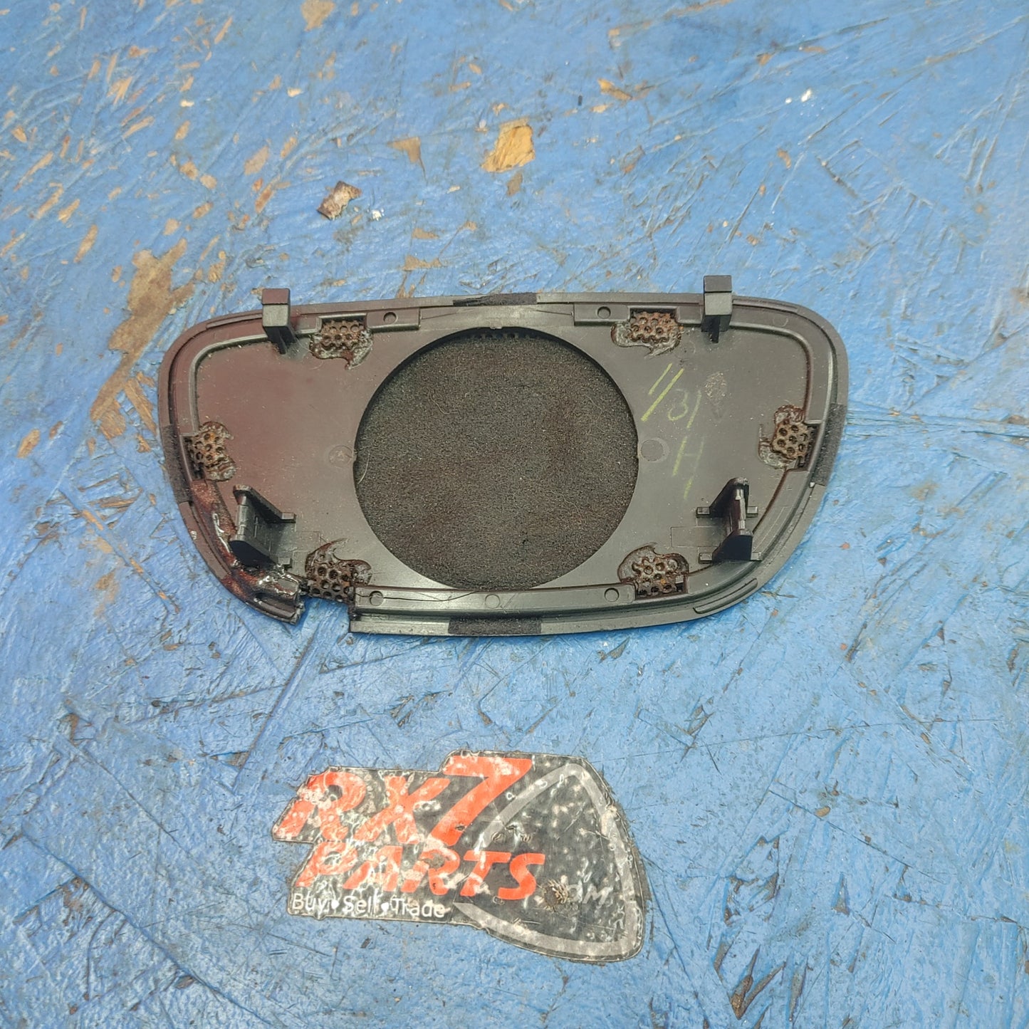 LHD, RHD Center Dash Speaker Grill Broken Tabs FD01 55 530A 00 RX7 FD FD3S 93 - 02 Mazda S9B35/3