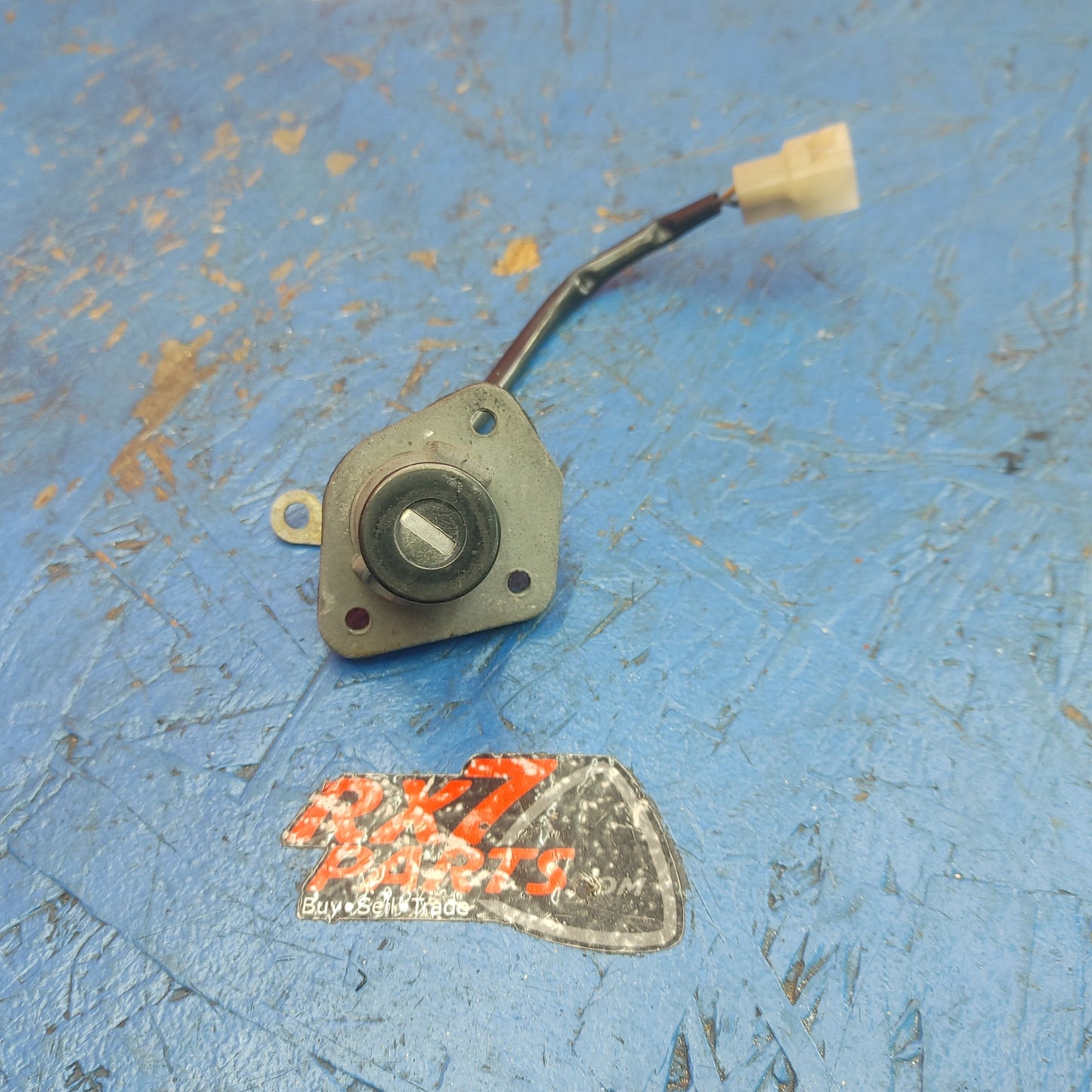 LHD, RHD Convertible Trunk Lid Locking Cylinder Assembly   RX7 FC FC3S 86 - 91 Mazda S9B37/4