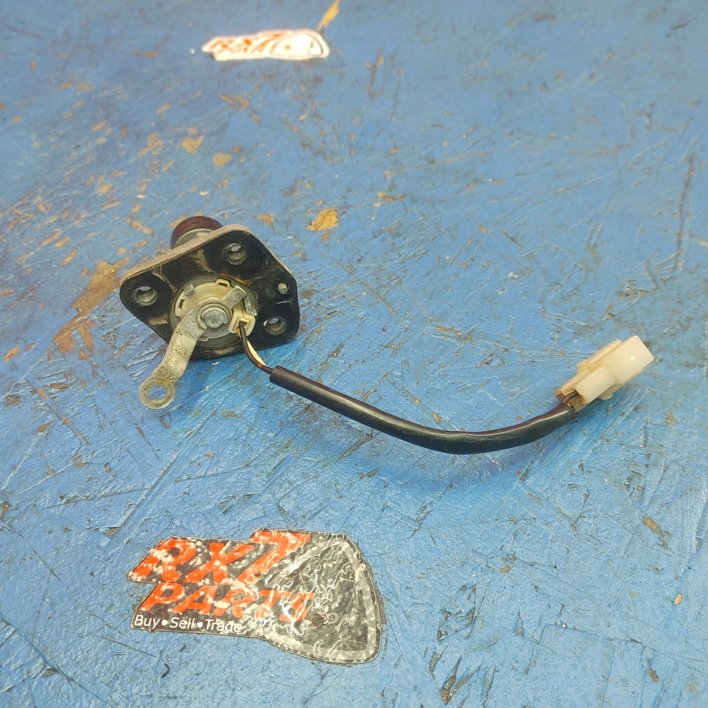 LHD, RHD Convertible Trunk Lid Locking Cylinder Assembly   RX7 FC FC3S 86 - 91 Mazda S9B37/4