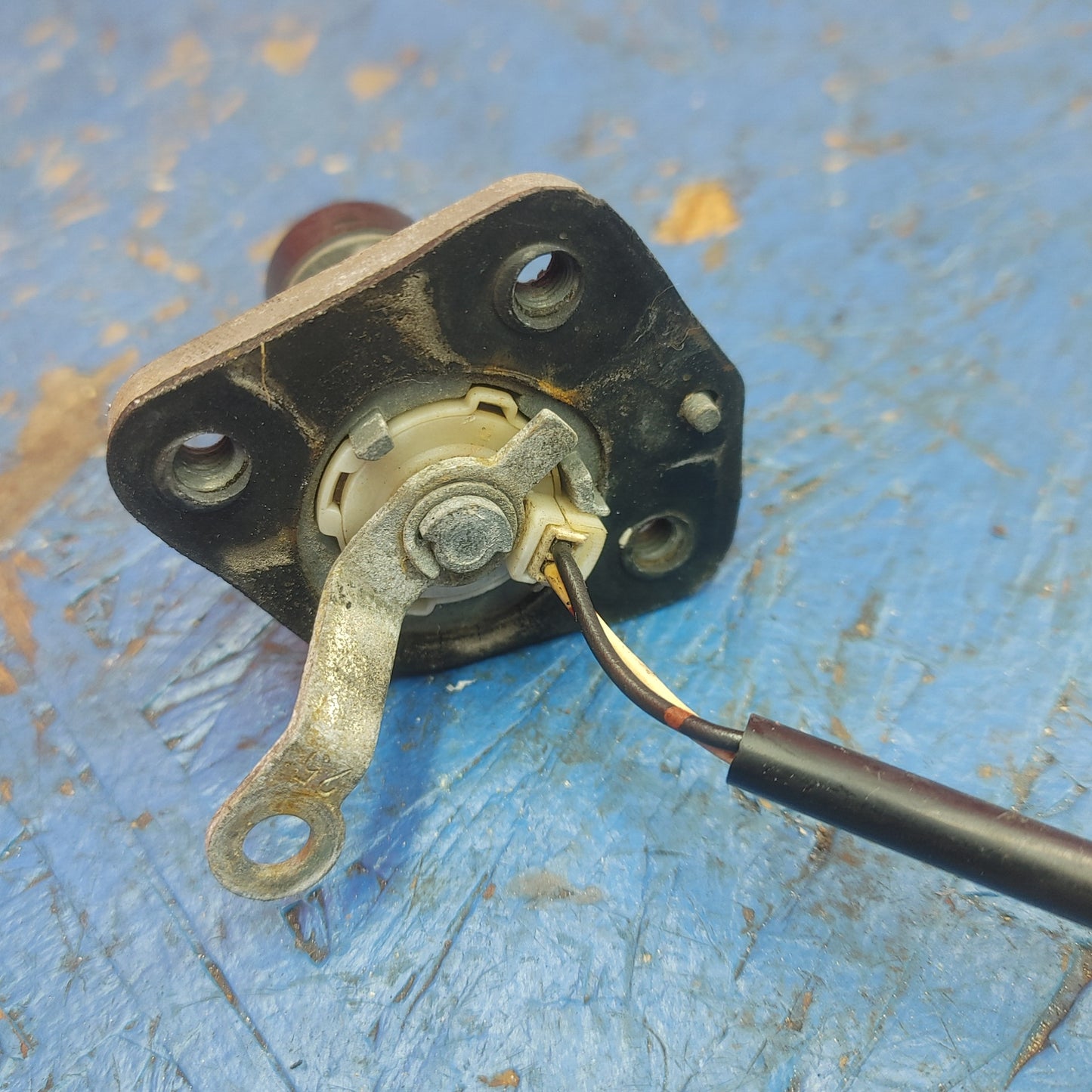 LHD, RHD Convertible Trunk Lid Locking Cylinder Assembly   RX7 FC FC3S 86 - 91 Mazda S9B37/4