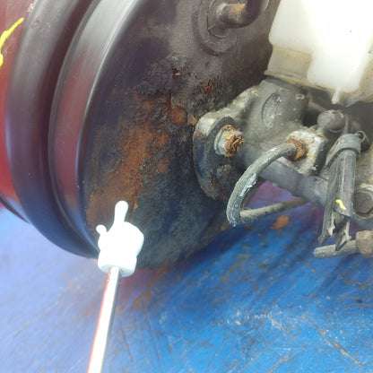 LHD 91 96 Mazda 929 Brake Booster And Master Cylinder       S9B41/3