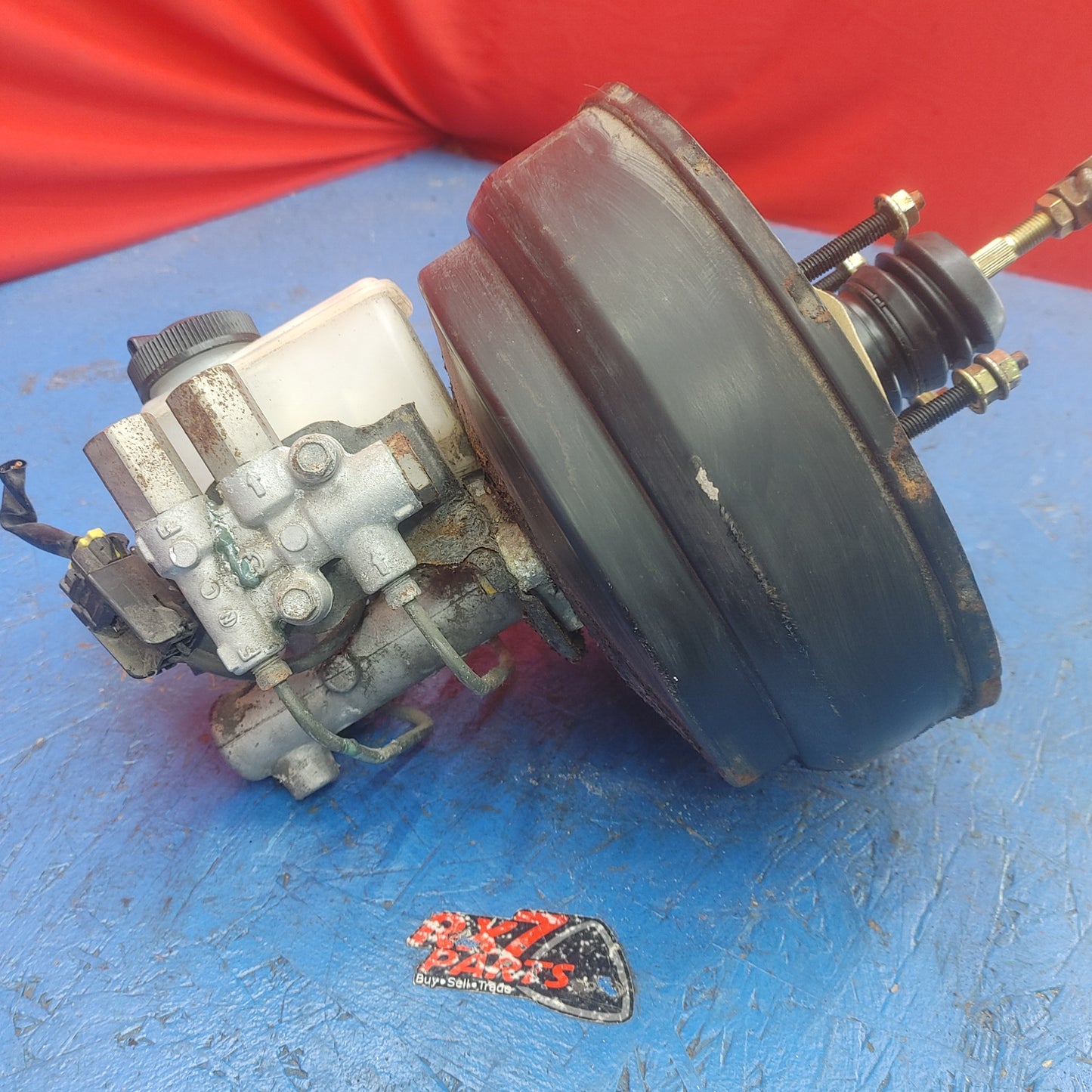 LHD 91 96 Mazda 929 Brake Booster And Master Cylinder       S9B41/3