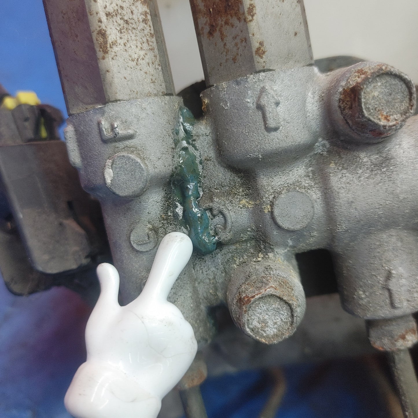 LHD 91 96 Mazda 929 Brake Booster And Master Cylinder       S9B41/3