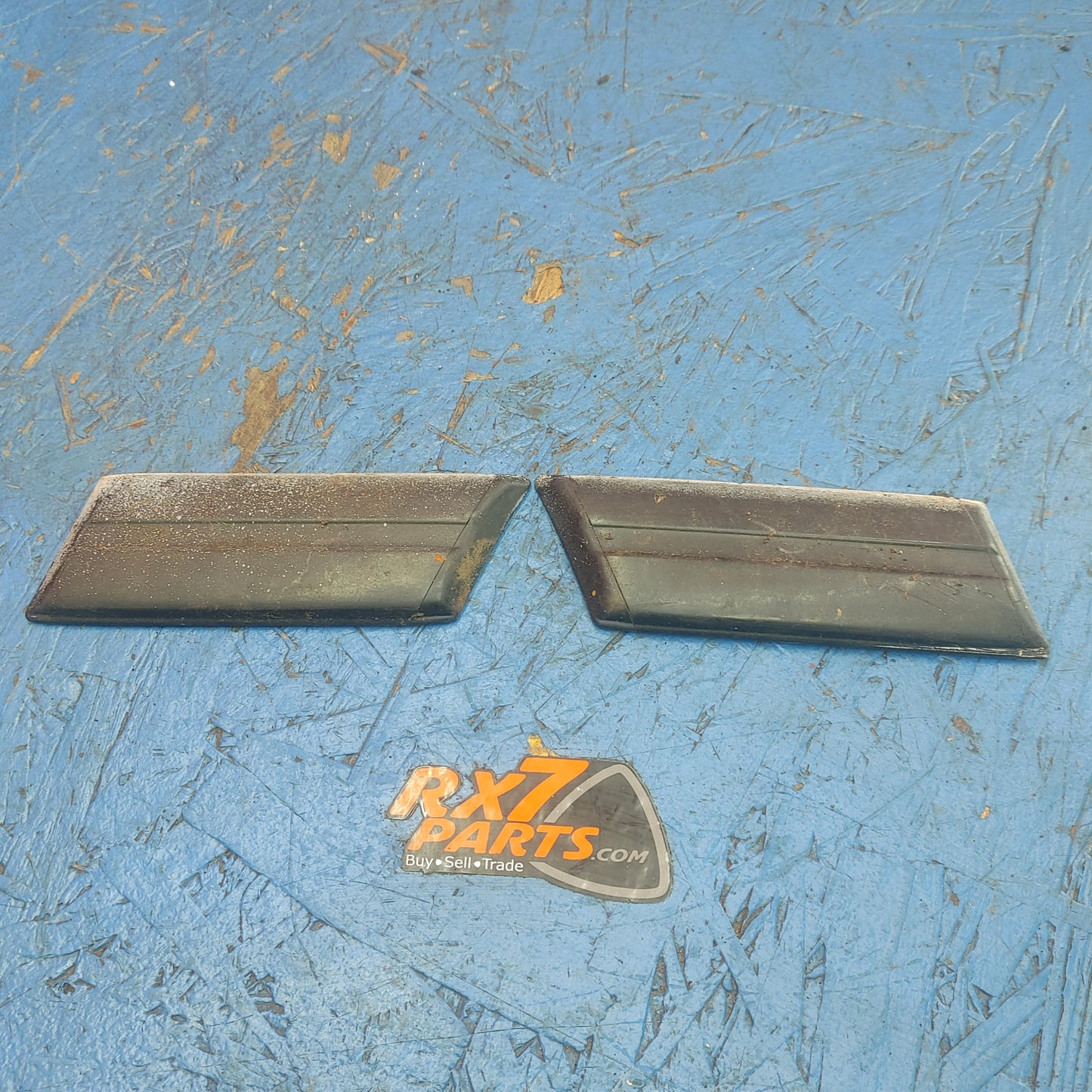 LHD, RHD Series 4 Rear Exterior Side Trim Molding Pair  RX7 FC FC3S 86 - 91 Mazda S9B43/3