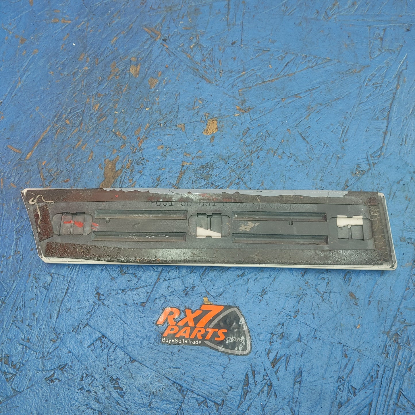 RHD Series 5 Front Right Side Fender Trim Molding FC01 50 681 RX7 FC FC3S 86 - 91 Mazda S9B43/4