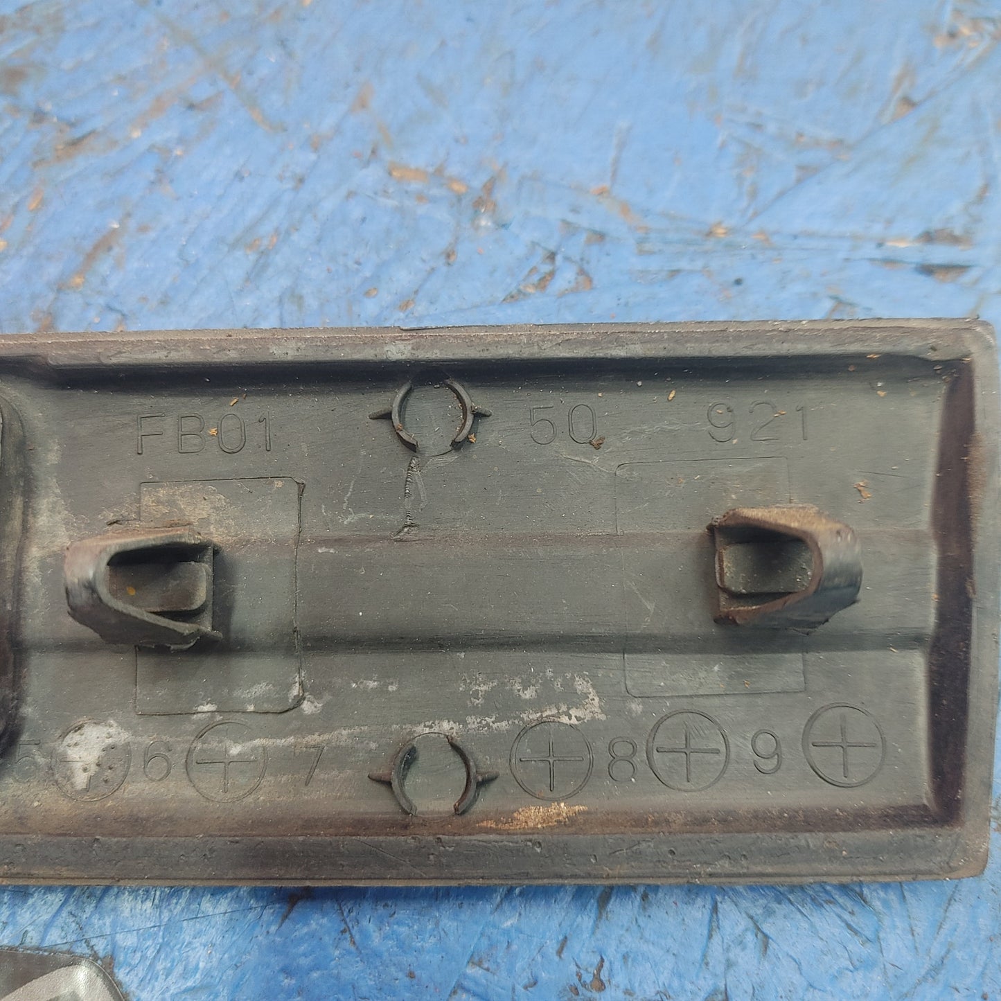 LHD Series 4 Front Left Fender Corner Marker Trim Molding  FB01 50 921 RX7 FC FC3S 86 - 91 Mazda S9B43/6